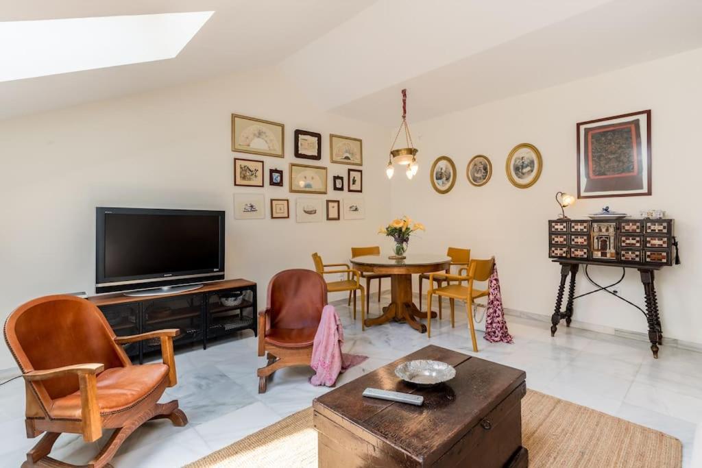 Apartamentos Rg, San Vicente 22 Sewilla Zewnętrze zdjęcie