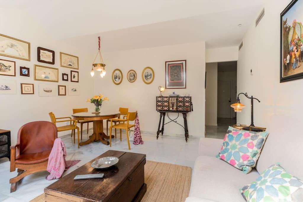 Apartamentos Rg, San Vicente 22 Sewilla Zewnętrze zdjęcie